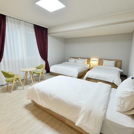 Gwangju Metropolitan City Gwangju Tourist Hotel מראה חיצוני תמונה