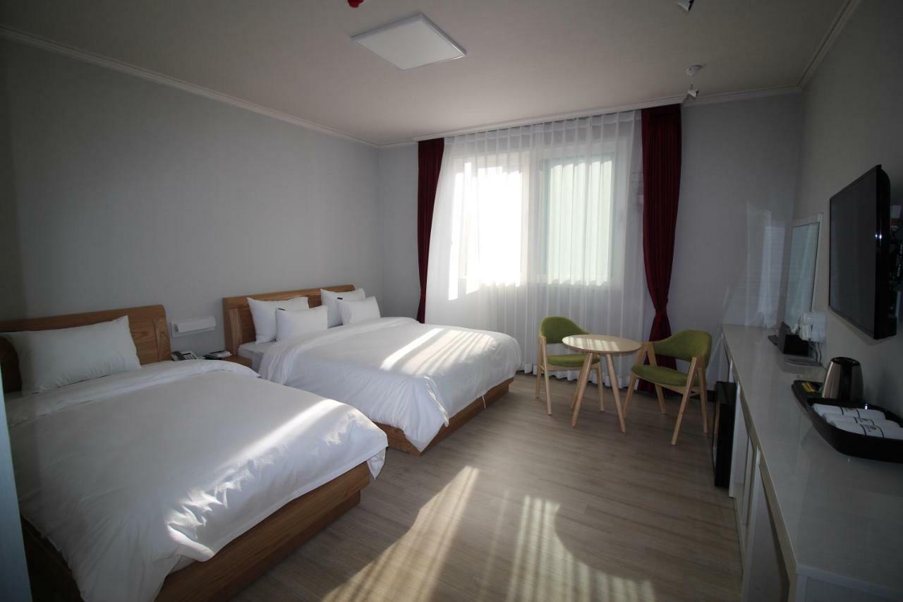 Gwangju Metropolitan City Gwangju Tourist Hotel מראה חיצוני תמונה