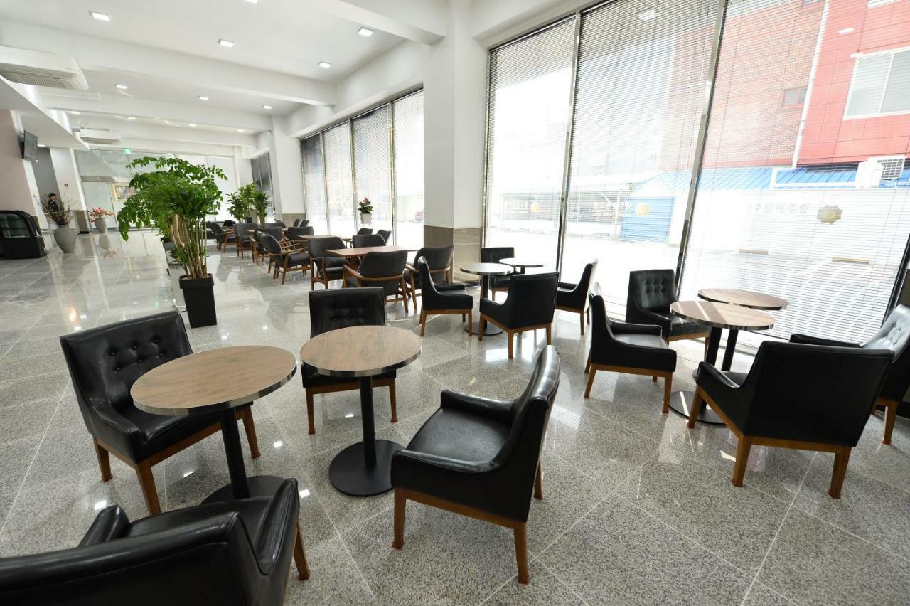 Gwangju Metropolitan City Gwangju Tourist Hotel מראה חיצוני תמונה