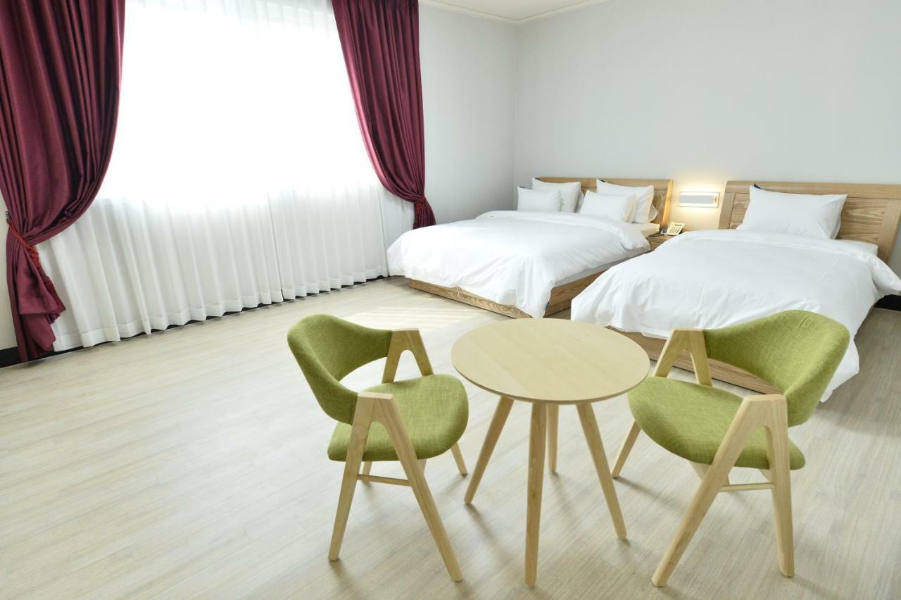 Gwangju Metropolitan City Gwangju Tourist Hotel מראה חיצוני תמונה