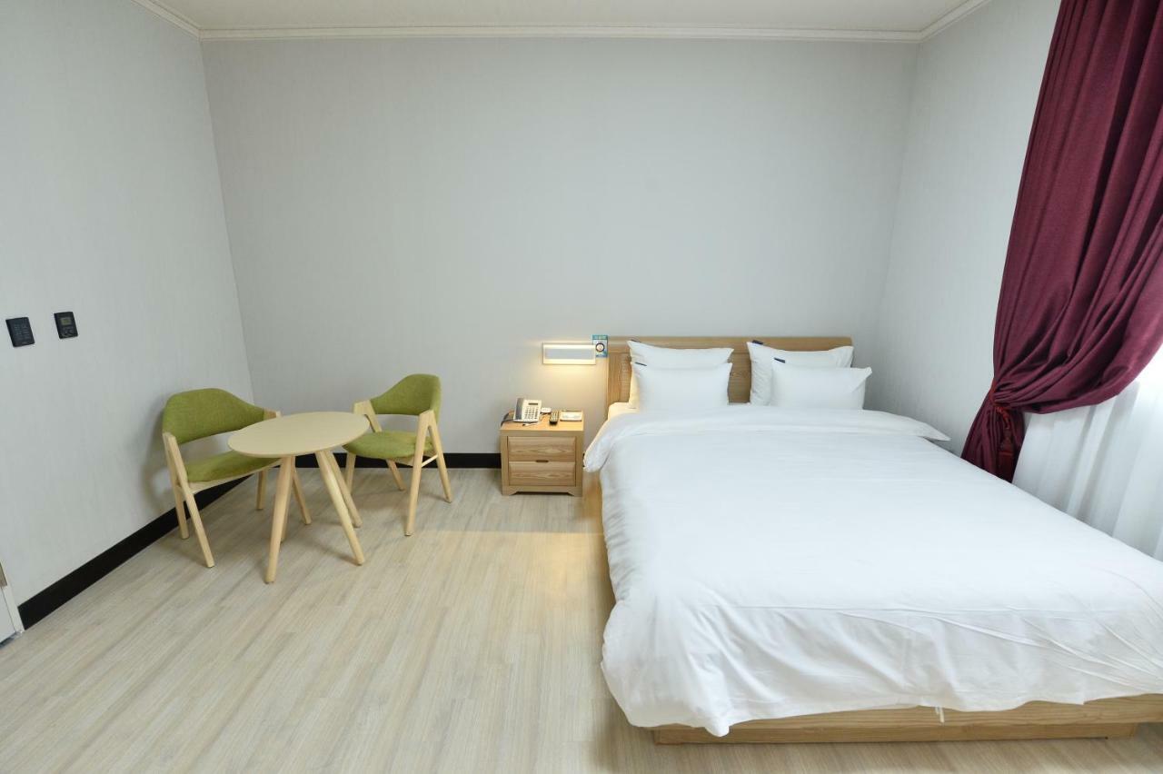Gwangju Metropolitan City Gwangju Tourist Hotel מראה חיצוני תמונה