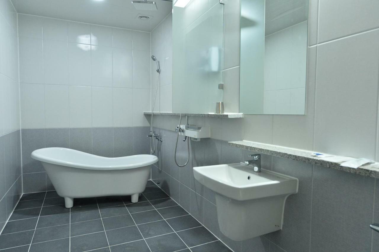 Gwangju Metropolitan City Gwangju Tourist Hotel מראה חיצוני תמונה