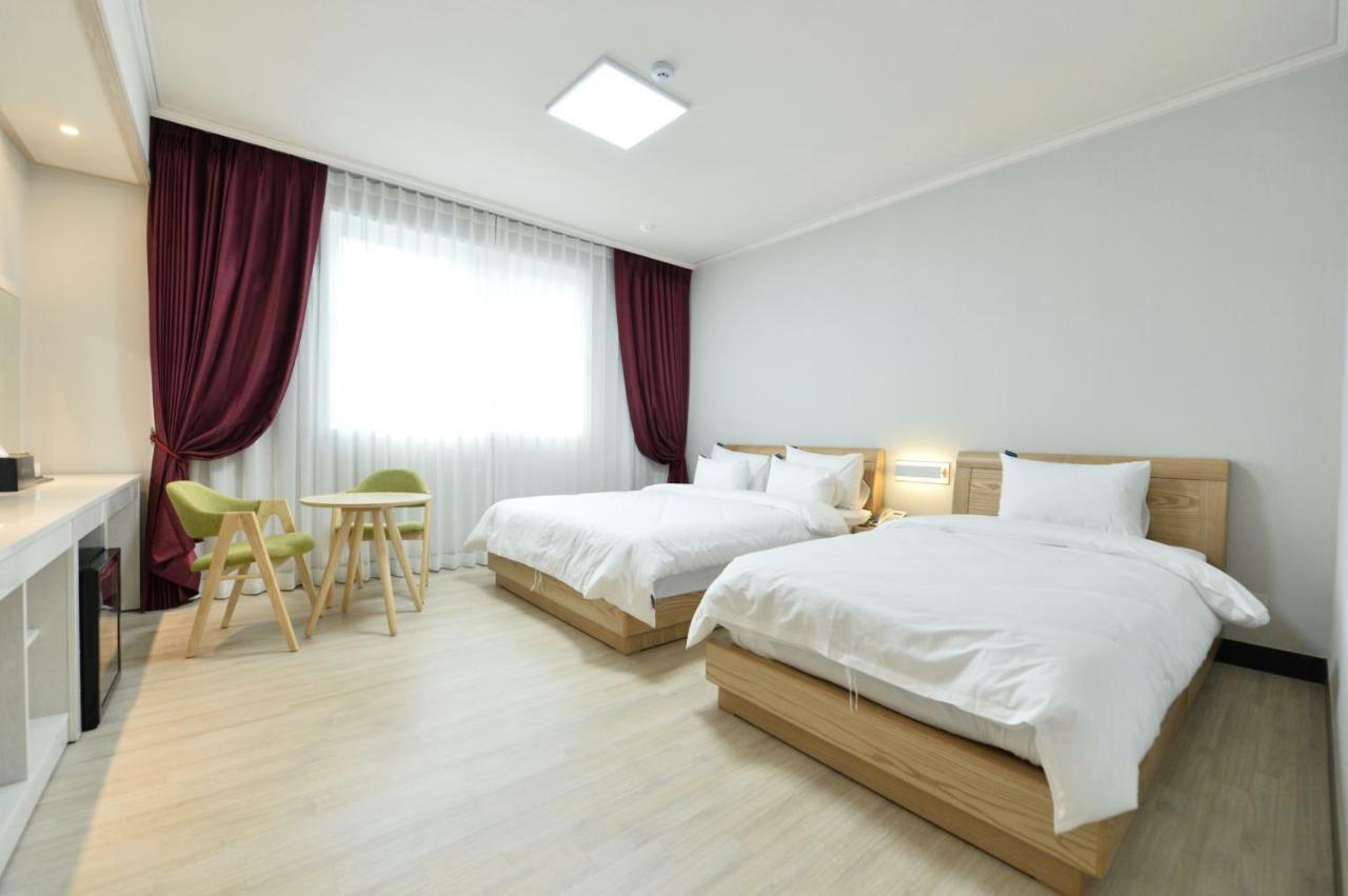 Gwangju Metropolitan City Gwangju Tourist Hotel מראה חיצוני תמונה